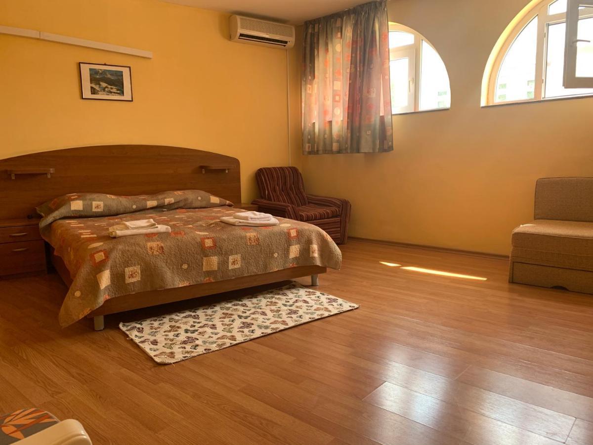בלצ'יק Sea Square Hotel מראה חיצוני תמונה