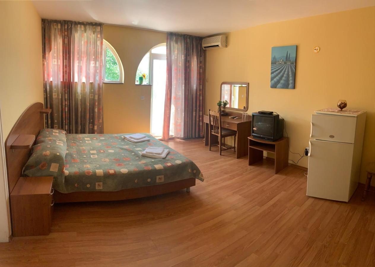 בלצ'יק Sea Square Hotel מראה חיצוני תמונה