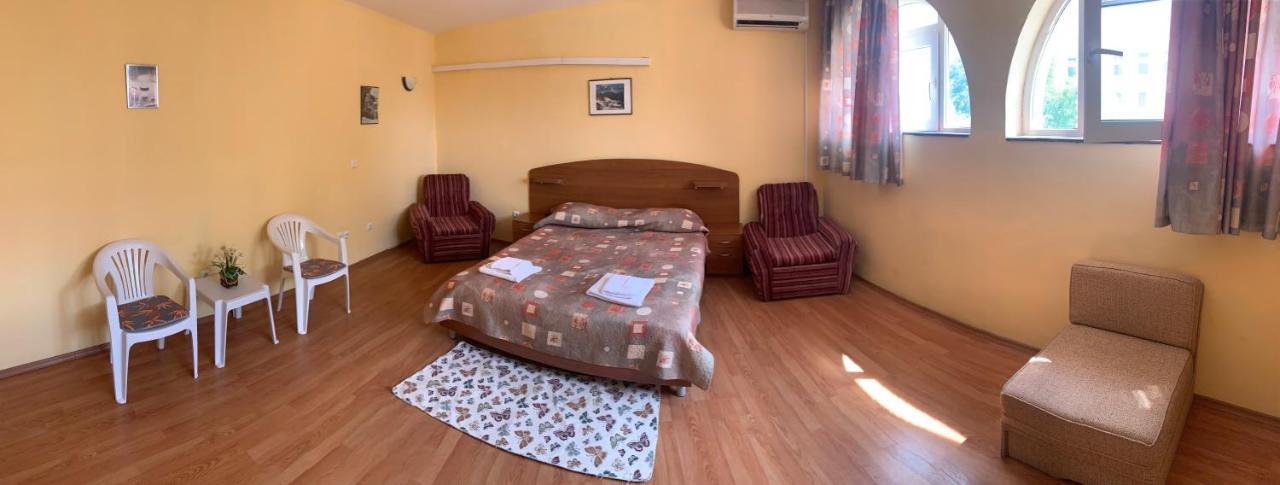 בלצ'יק Sea Square Hotel מראה חיצוני תמונה