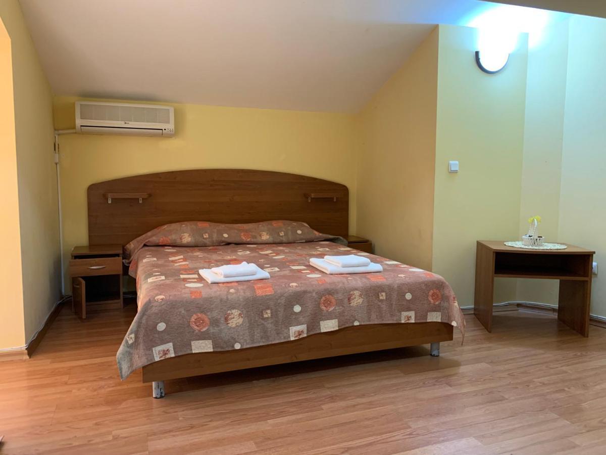 בלצ'יק Sea Square Hotel מראה חיצוני תמונה