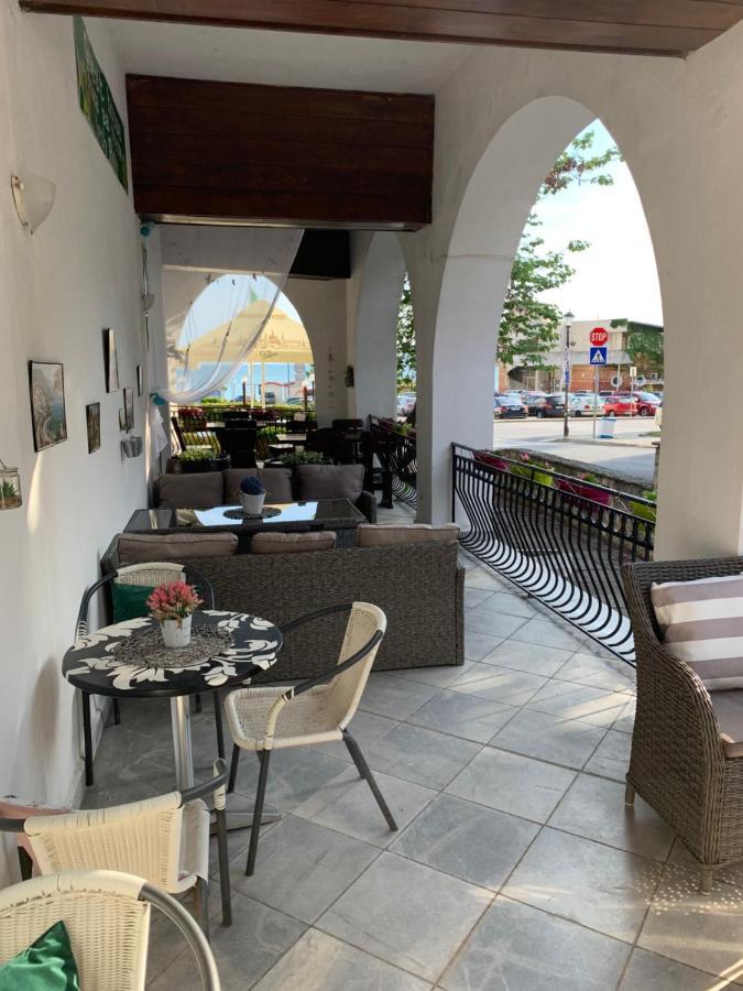 בלצ'יק Sea Square Hotel מראה חיצוני תמונה