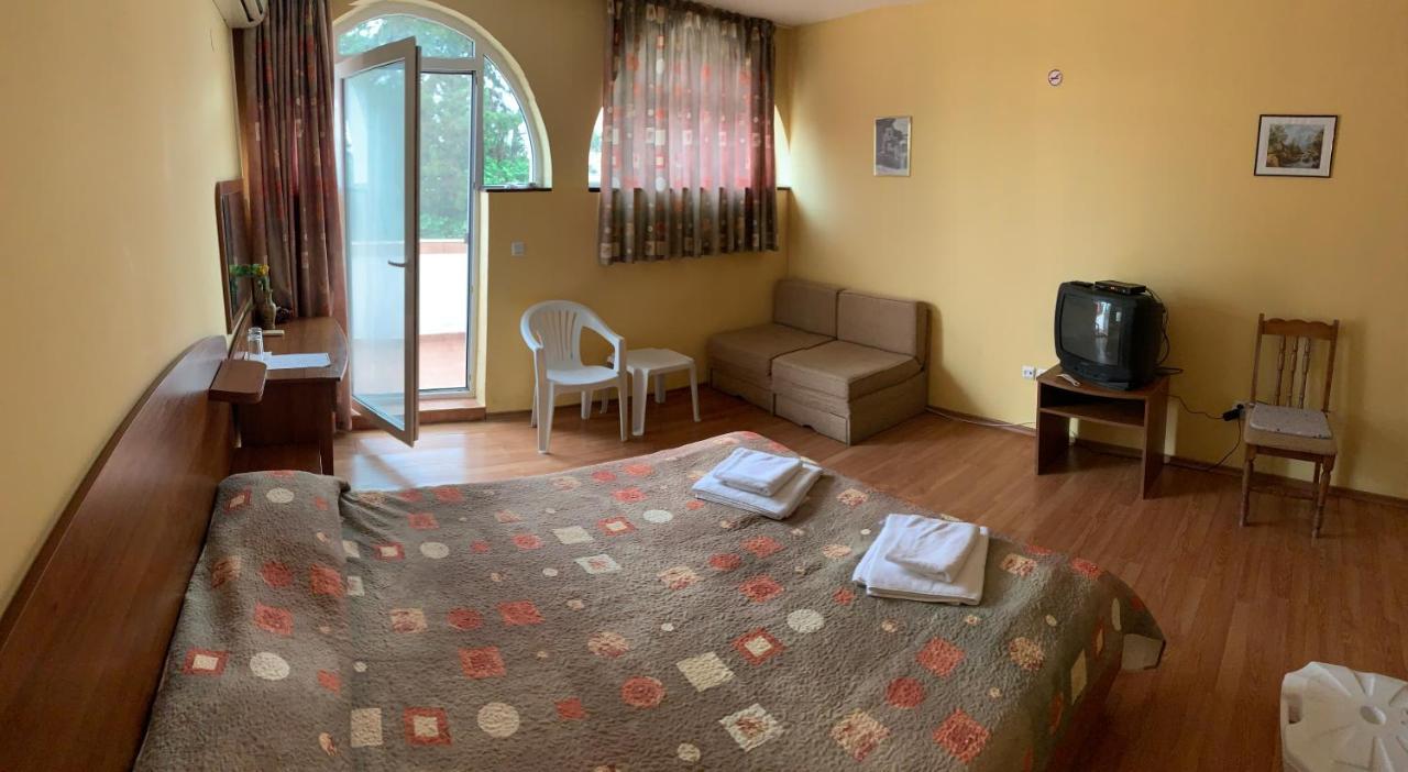 בלצ'יק Sea Square Hotel מראה חיצוני תמונה