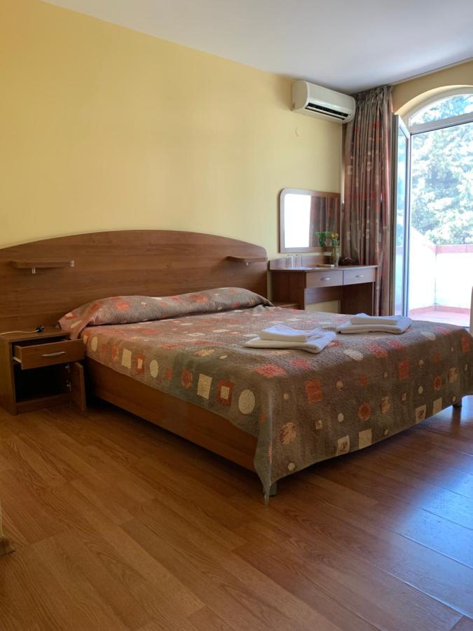 בלצ'יק Sea Square Hotel מראה חיצוני תמונה